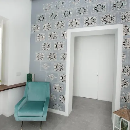 Residenza Rebecca トラーニ